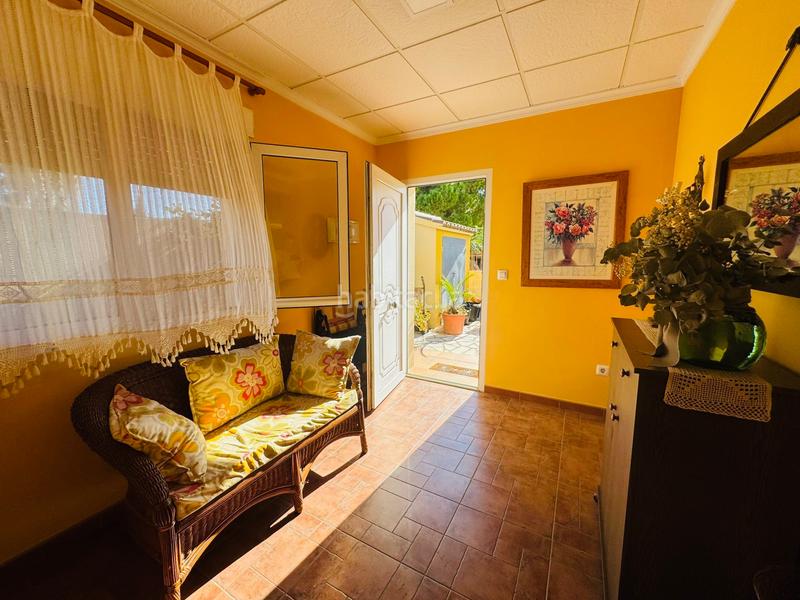 Foto fcc3988e-2b34-464c-8861-7541bc38aea1. Chalet con camino riscaldamento parcheggio piscina in Pedreguer