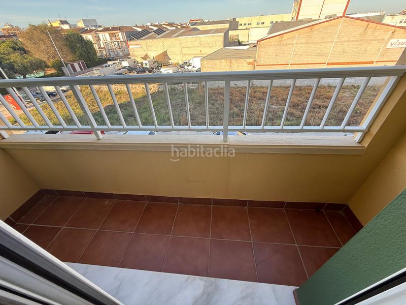 Foto 185b4733-9f0d-4226-8572-2beedffb1721. Rent flat with fireplace heating parking in Ondara