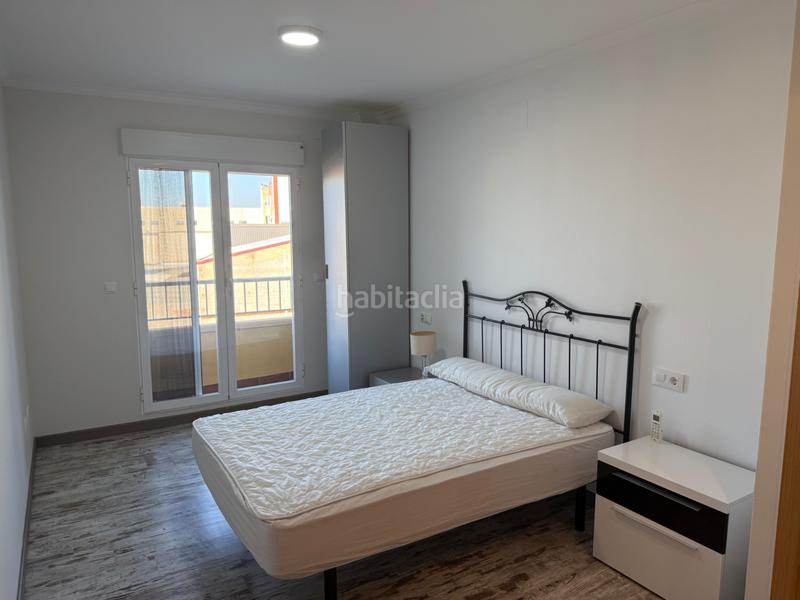 Foto 20d584c0-0869-43eb-a24c-65069d364208. Rent flat with fireplace heating parking in Ondara