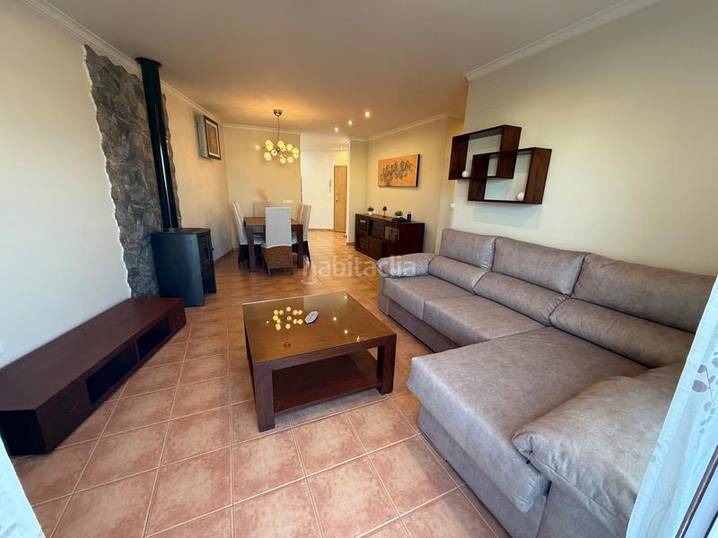 Foto 7f318583-d470-4b8c-b35d-c13f4e5a240c. Rent flat with fireplace heating parking in Ondara