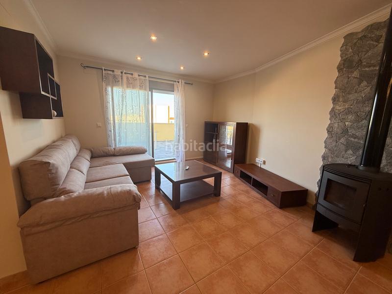 Foto 85b21495-474d-4b2d-a34f-9d7ef08759ee. Rent flat with fireplace heating parking in Ondara