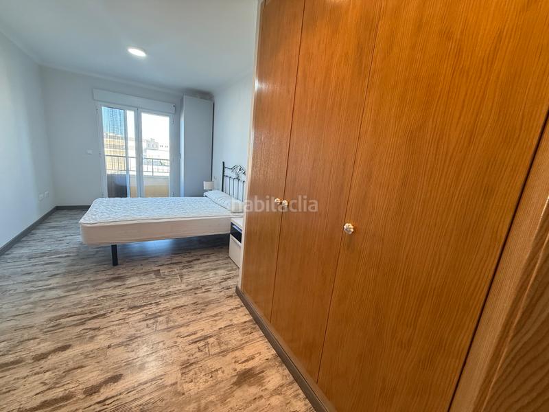 Foto ab715add-912b-4531-84e2-48f6654742fb. Rent flat with fireplace heating parking in Ondara