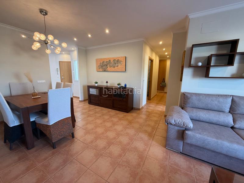 Foto b3071d65-d2dd-4790-97ca-ef5bfd11a462. Rent flat with fireplace heating parking in Ondara