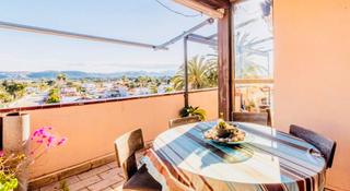 Ático en Les Bassetes - El Marjal. Nuevo y precioso ático en venta en dénia, junto a la playa!