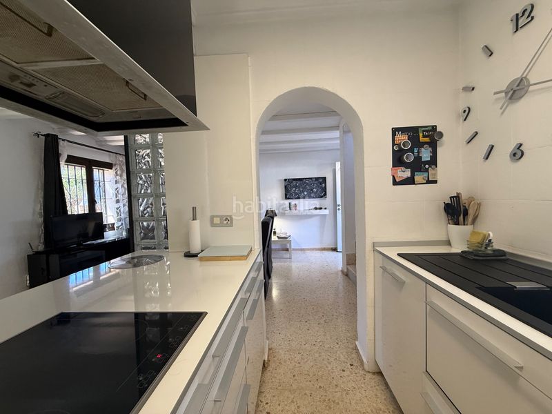 Foto fd197e8f-46b9-42e2-83cf-ce28af4be0c9. Casa adossada amb xemeneia calefacció piscina a El Puerto Dénia