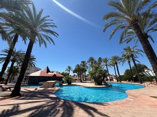 Casa adosada en El Puerto. Nuevo y precioso chalet pareado dúplex en venta en dénia, junto