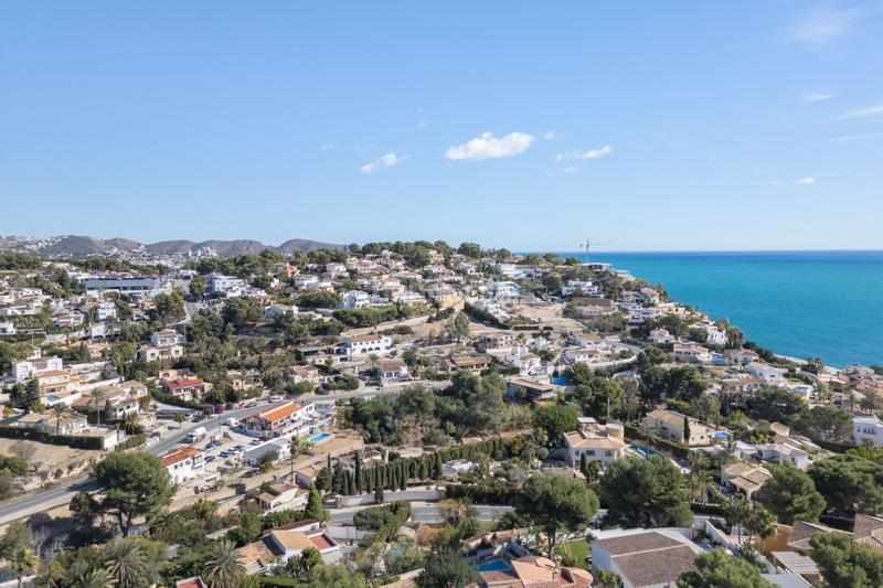 Foto 2f860dda-ef92-4ad4-890f-b28f4284d877. Chalet avec cheminée chauffage parking piscine dans Benissa