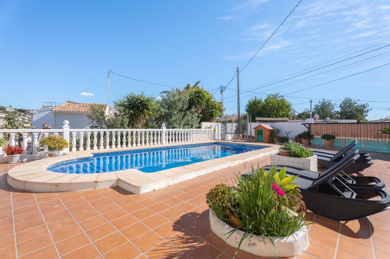 Foto d24c2d7e-913d-447d-841d-8cf7ef8a8102. Chalet avec cheminée chauffage parking piscine dans Benissa