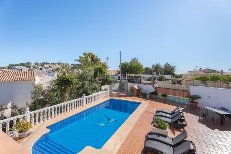 Foto f58d739d-b5f7-404e-aadf-04d50aa3bb15. Chalet avec cheminée chauffage parking piscine dans Benissa