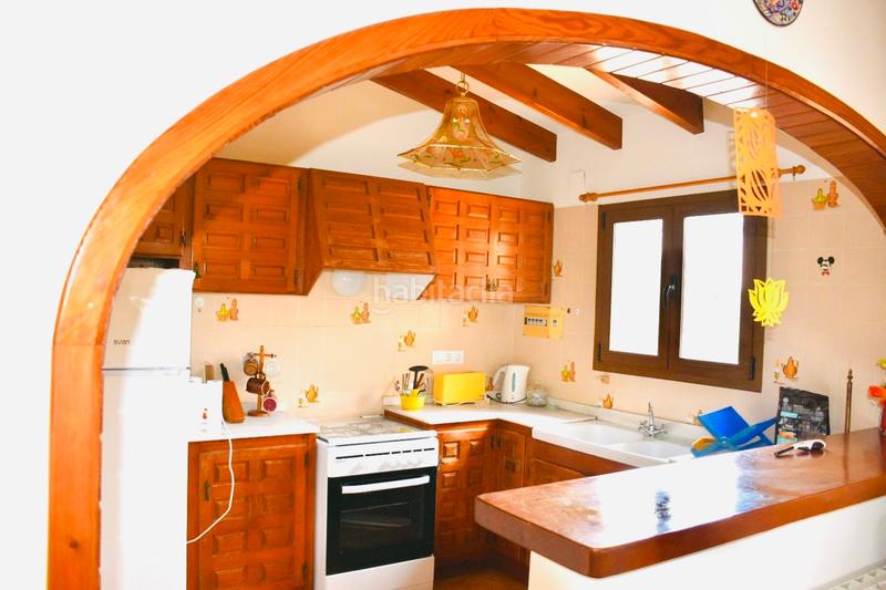 Foto 49e7514b-3696-4615-ba5c-fb70e06ef67e. Chalet avec cheminée parking piscine dans Cala Advocat-Baladrar Benissa