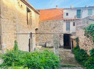 Casa adossada a Murla. Nueva casa en pueblo en venta en murla, con un espectacular pati