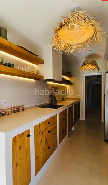 Foto b41efffe-425f-4dba-a098-70f9675bfb05. Xalet amb xemeneia calefacció aparcament piscina a Xàbia