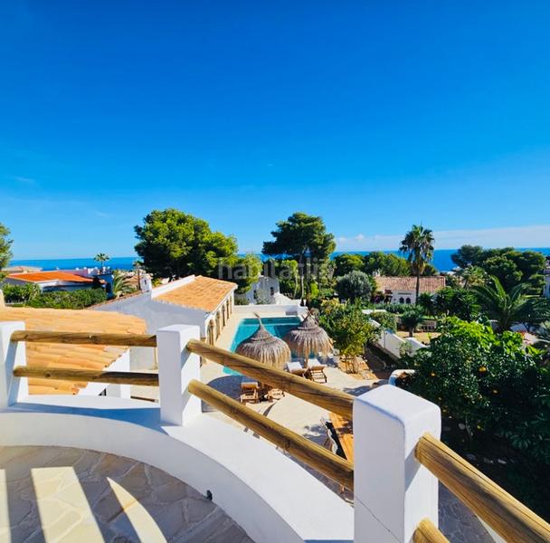 Foto b45b0a49-67b3-4f69-8afd-d6f14bcfe0b6. Xalet amb xemeneia calefacció aparcament piscina a Xàbia