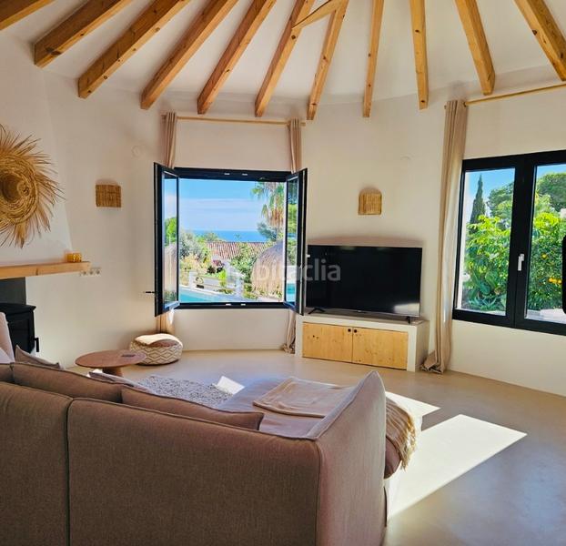 Foto d34b0b89-fa70-4535-b498-11ce6fc0a3b8. Xalet amb xemeneia calefacció aparcament piscina a Xàbia