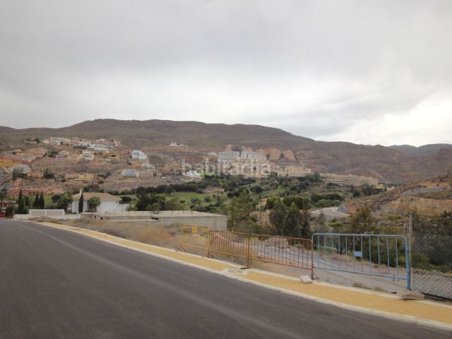 Foto bd67b452-6a0d-45e5-a317-71d747cf591a. Terreny residencial a La Envía Vícar