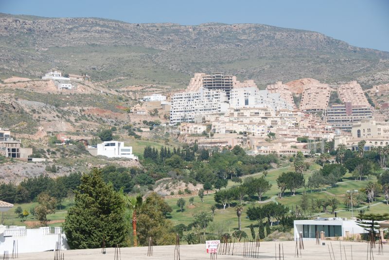 Foto c00213ec-ba3d-4289-ae9a-83c0175d8b5f. Terreny residencial a La Envía Vícar