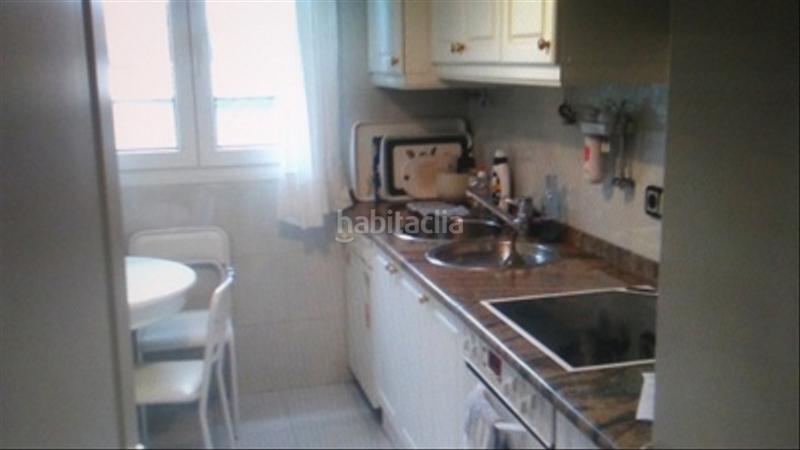 Foto dcee950a-bb78-4d6f-86d3-f2576cf4e3e6. Location appartement avec parking dans El Sardinero Santander