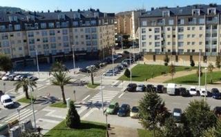 Aparcament cotxe  Urbanización la vega. Torrelavega