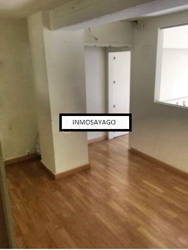 Foto 14ef94d6-dfd1-494c-8924-2dad6450325e. Lloguer local comercial a Centro Torrelavega
