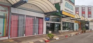 Location Local commercial  Plaza luis hauzeur. Centro comercial altamira