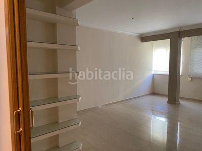 Foto 029a9575-5eae-459e-beb6-592df3201724. Lloguer pis amb calefacció a Los Castros Santander