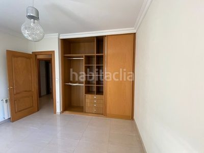 Foto dd4c37d0-ee0d-415d-8aba-201b9d1294b7. Lloguer pis amb calefacció a Los Castros Santander