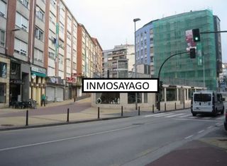 Autoparkplatz  Calle josé maría pereda. Garaje y trastero torrelavega