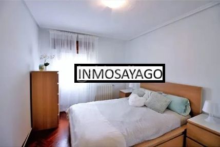 Foto 28fc3e55-27c7-444a-8fb5-9e86470b272d. Rent flat with heating in Los Castros Santander
