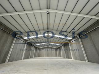 Industrial building  Calle mensajeros de la paz. Amplia nave industrial en venta en murcia por 439.000   1000 m