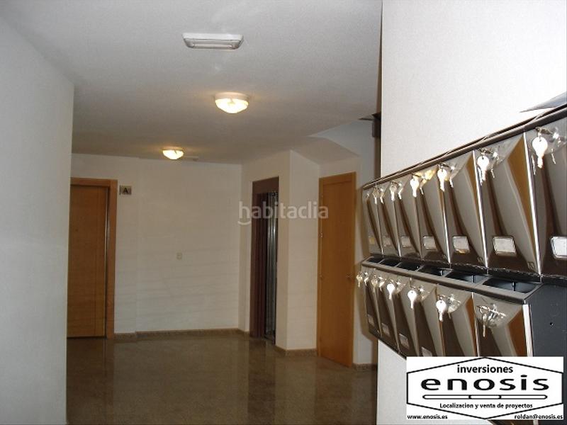 Foto cbae1d6f-dc8c-4bb8-b197-13376763347a. Etagenwohnung mit parking in Centro Alcázares (Los)