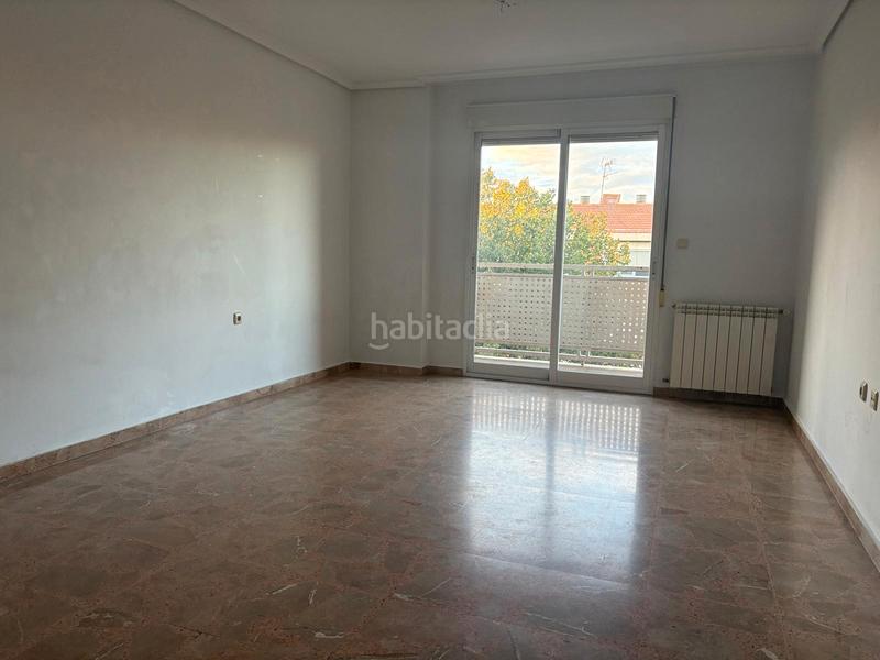 Foto 0f47b285-9b40-48b5-8a9f-e940bcead8ee. Miete etagenwohnung mit heizung in Estación Albacete