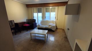 Location Appartement  Calle guzmán el bueno 22. Piso en zona centro de albacete