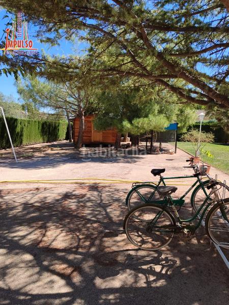 Foto 19bb47a6-b6fb-4265-904e-b3485b15357d. Chalet con camino riscaldamento parcheggio piscina in Albacete