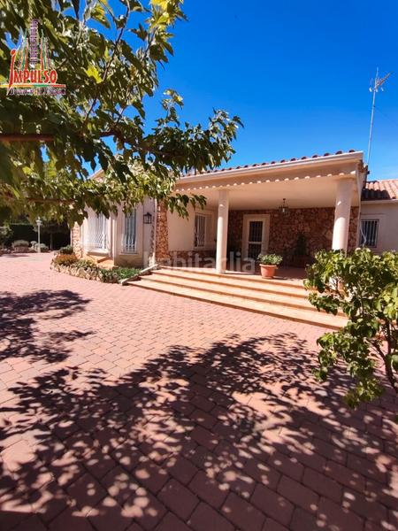 Foto 3ddecb3b-9872-4659-a7df-42f7b2492344. Chalet con camino riscaldamento parcheggio piscina in Albacete