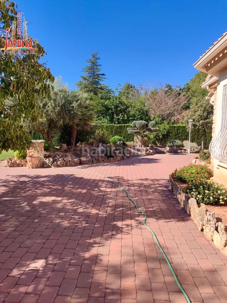 Foto 95b6dd22-d74f-4fc0-ad1a-1365329483c4. Chalet con camino riscaldamento parcheggio piscina in Albacete