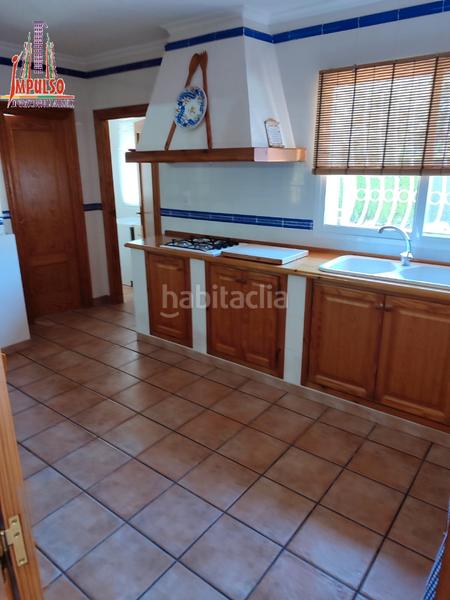 Foto 95e5b7dc-1648-4ede-8941-5ac5af11a7db. Chalet con camino riscaldamento parcheggio piscina in Albacete