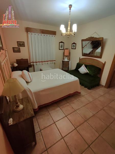 Foto c54a4677-6f92-4c80-8daa-dc15c7fc4016. Chalet con camino riscaldamento parcheggio piscina in Albacete