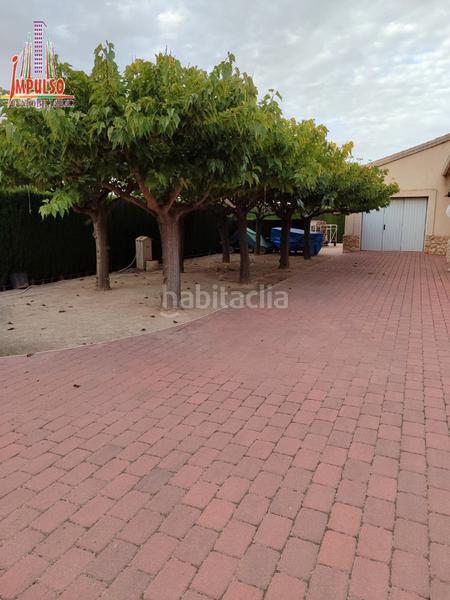 Foto ea4051b8-4682-49bc-91ae-5f86361e3844. Chalet con camino riscaldamento parcheggio piscina in Albacete