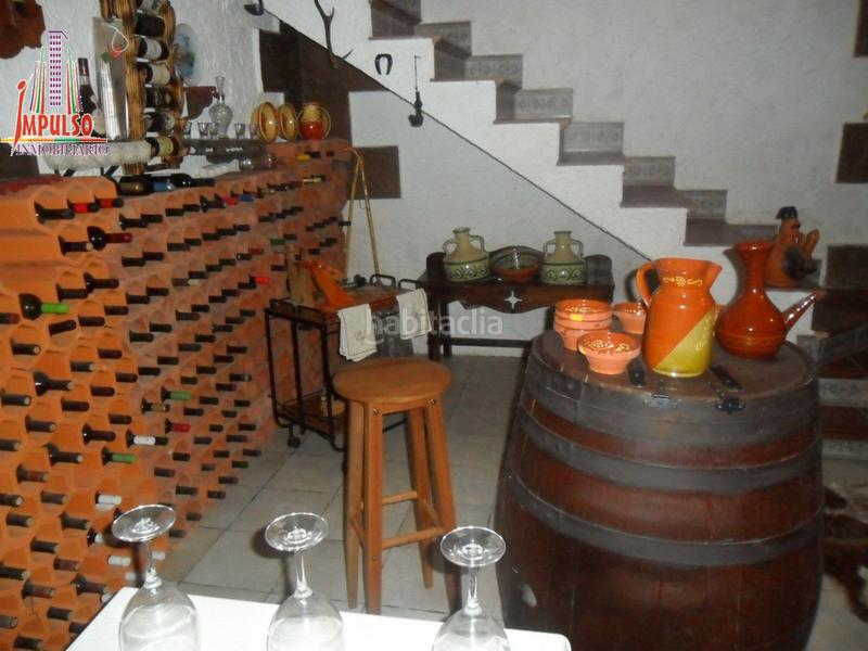 Foto 3be022be-1a2d-4e13-890d-6c6e50ad56f5. Chalet con camino riscaldamento parcheggio piscina in Albacete