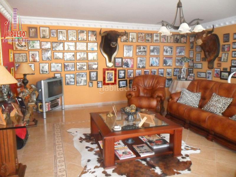 Foto 9e886378-7574-4f45-88ab-3485274148f6. Chalet con camino riscaldamento parcheggio piscina in Albacete