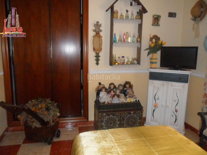 Foto bf3ef52e-1d2c-4c34-9bca-ab0f2a76eff3. Chalet con camino riscaldamento parcheggio piscina in Albacete