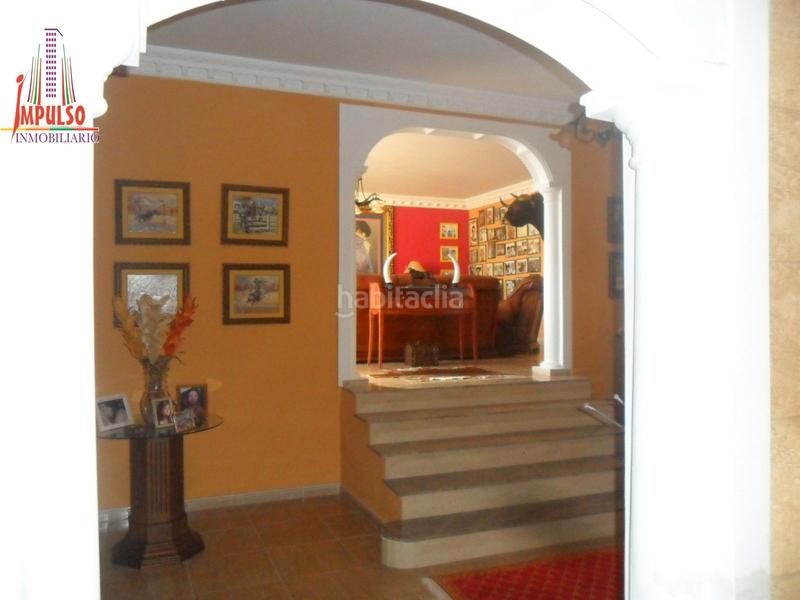 Foto d9014158-ab53-48cf-bf92-992b97accf2a. Chalet con camino riscaldamento parcheggio piscina in Albacete