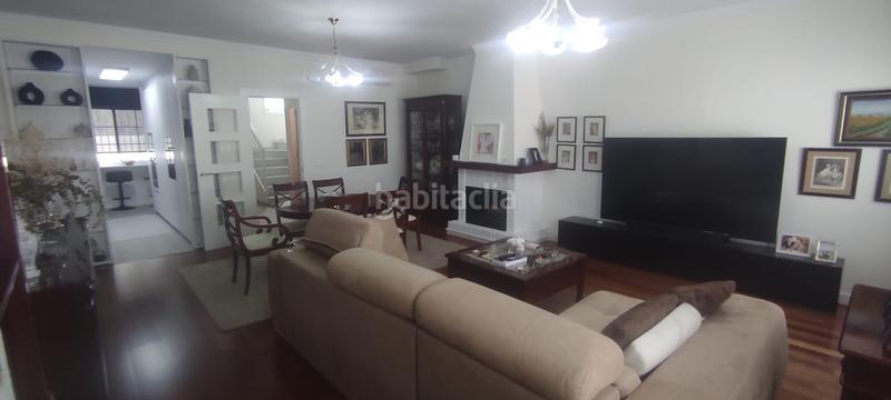 Foto 29911b61-762c-4084-8e46-e93c58fdf3c7. Casa adosada adosado espectacular para entrar a vivir en la zona de los pacos, espectacular en Fuengirola