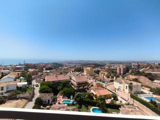 Pis a Calle el lirio 16. Precioso piso coqueto con unas vistas paronamicas a fuengirola