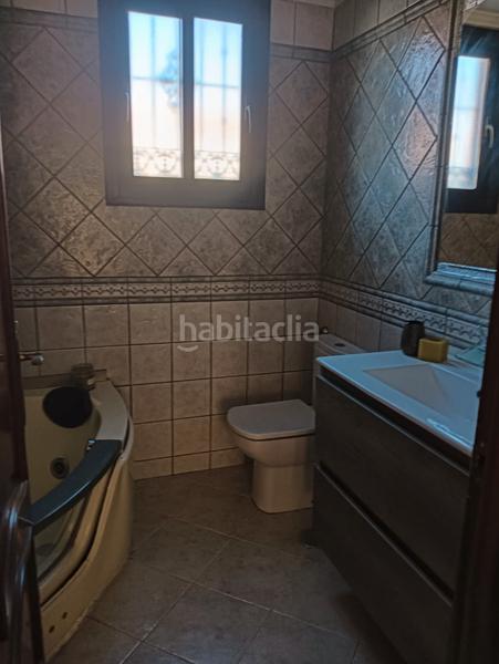 Foto 81cafd36-4ea6-467c-913c-0fedd5febd32. Chalet in calle los almendros 12 in Los Pacos Fuengirola