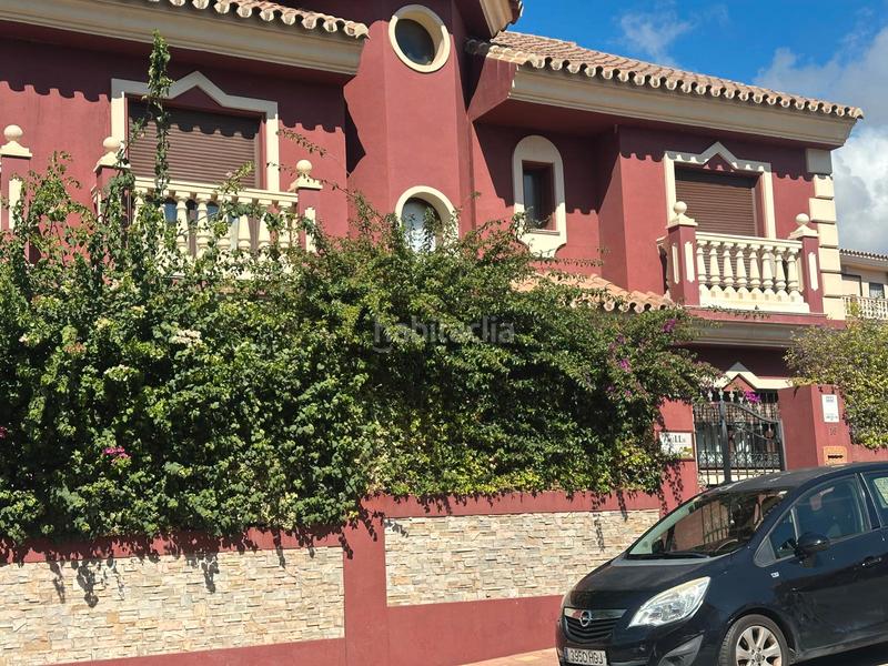 Foto b95d7b74-8032-4b7c-9d4a-e068f4f56712. Chalet in calle los almendros 12 in Los Pacos Fuengirola