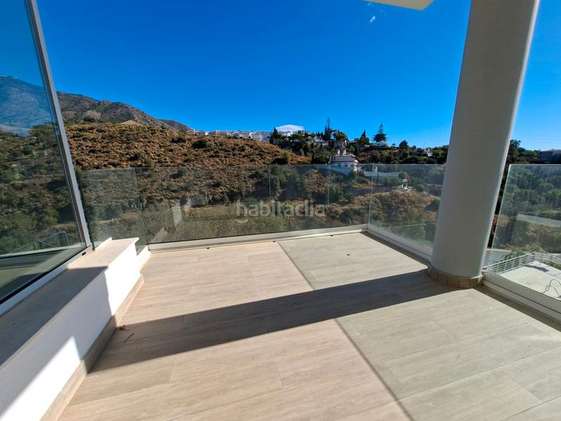 Foto ad350e7a-9d7a-45d3-bc52-de0a84f877fe. Casa a schiera in calle pensamiento 52b in Torreblanca del Sol Fuengirola