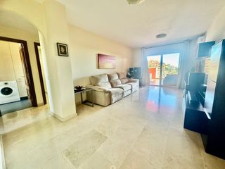 Piso en Calle isabel la catolica 1. Precioso piso en una urbanización privada con vistas amplias ...