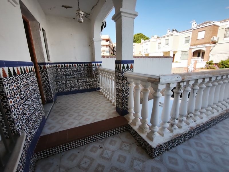 Foto f04f3afd-564f-4b9a-a74f-fb5bf2e56d80. Maison jumelée dans calle río guadalquivir 18 dans Centro Mijas