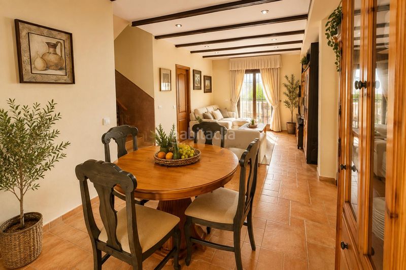 Foto 9b312dba-49a5-4817-98b8-5789bcdaa253. Casa adossada a calle hierbamora 16 a Centro Benalmádena
